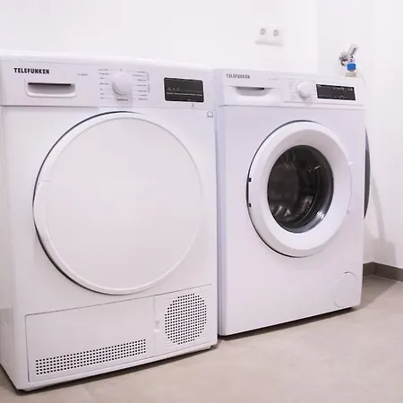 135 M² Ferienwohnung Apartment Gau-Weinheim
