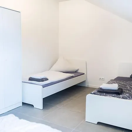 135 M² Ferienwohnung *